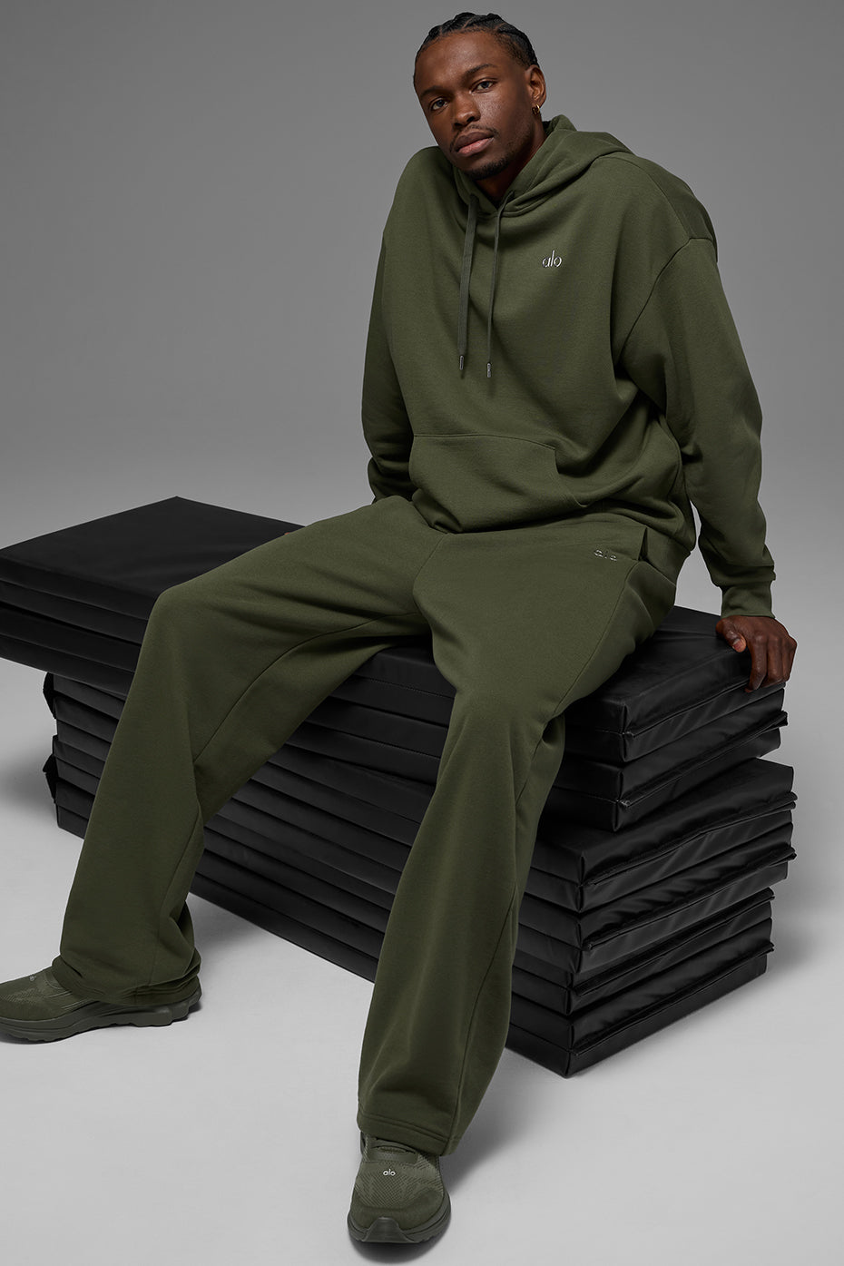 Accolade Hoodie - Green Olive